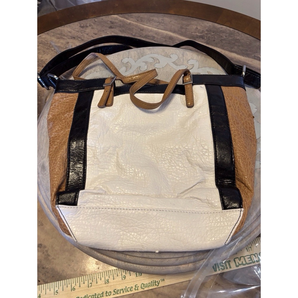 Kenneth Cole Reaction White Tan and Black‎ Purse